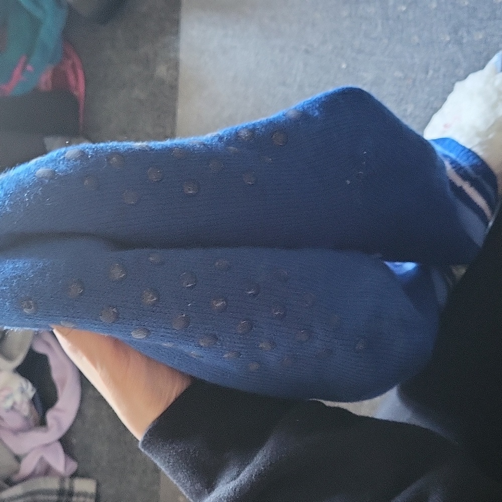 Dodger Footy Slippers - Picture 2 of 3